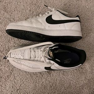 Nike shoes air forces. Have been worn a few times to school. Very comfortable.